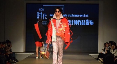 ��Ӣ��W(xu��)��ͬ�_���㡱���b չ�F�Ļ������ɹ�