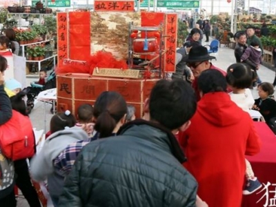 ����V�Ԏ�ʮ�ꡰ����Ƭ�� ���ŗ����݆T��(m��ng)��