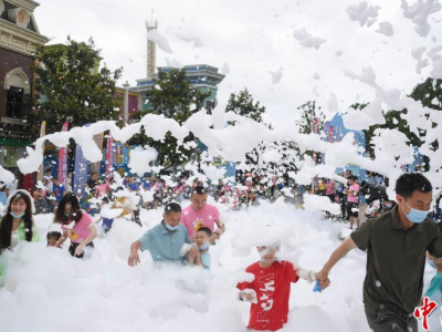 ���������e��������ӭ��ͯ��