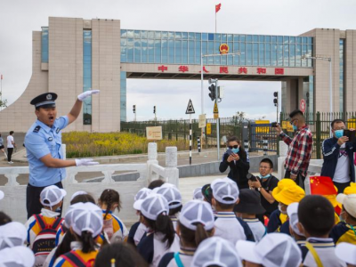 ���ɹţ����T(m��n)�µĐ�(��i)�����x����